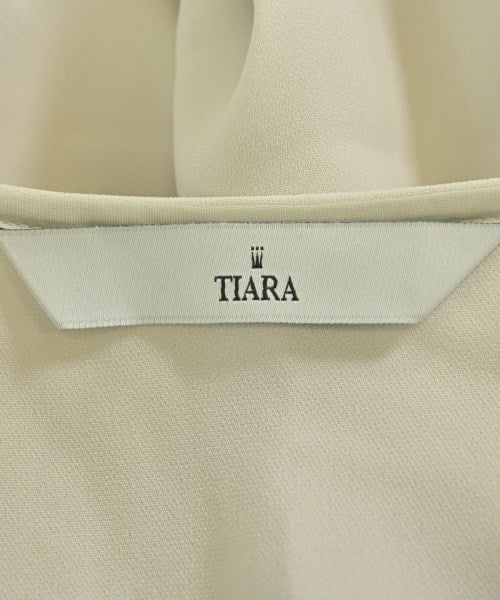 Tiara เสื้อสตรี
