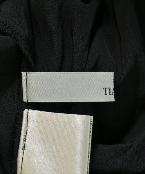 Tiara เสื้อสตรี