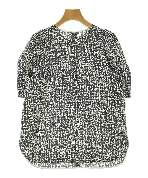 Tiara เสื้อสตรี
