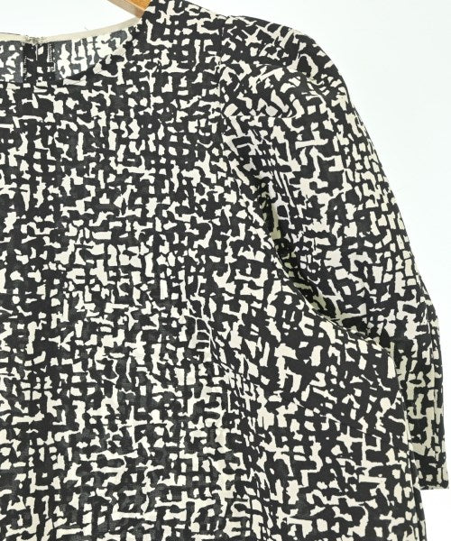 Tiara เสื้อสตรี