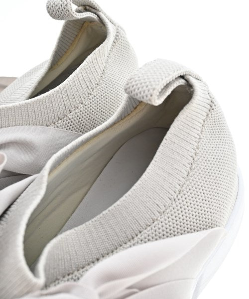 TO BE CHIC รองเท้าผ้าใบ