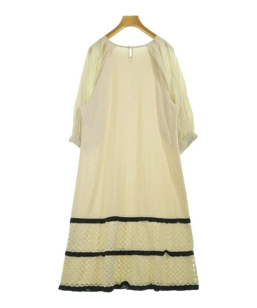 TO BE CHIC ชุดเดรส