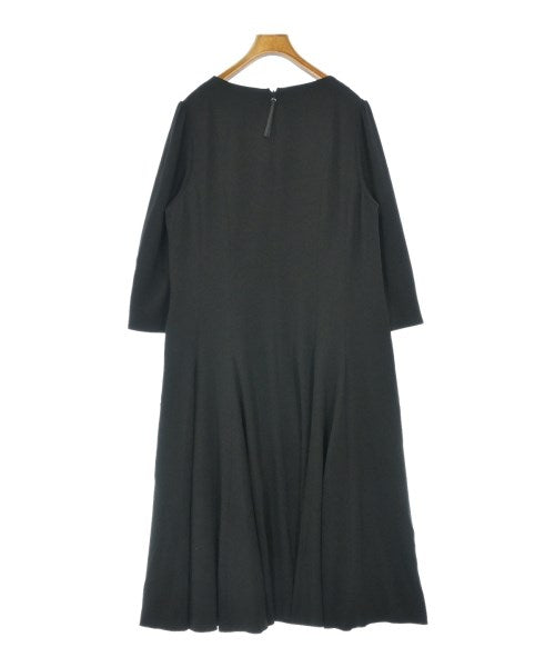 TO BE CHIC ชุดเดรส
