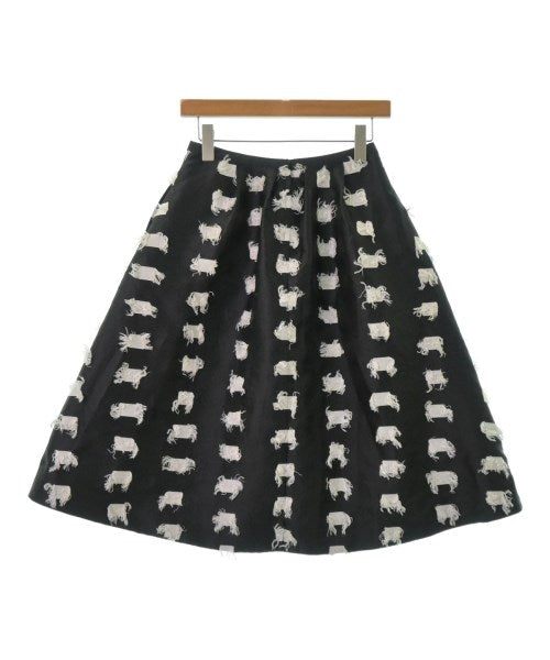 Chesty กระโปรงยาวถึงเข่า