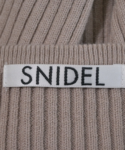 SNIDEL เสื้อแขนกุด