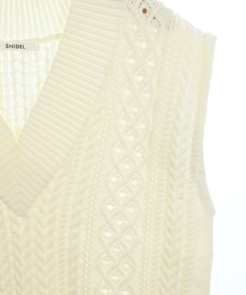 SNIDEL เสื้อแขนกุด