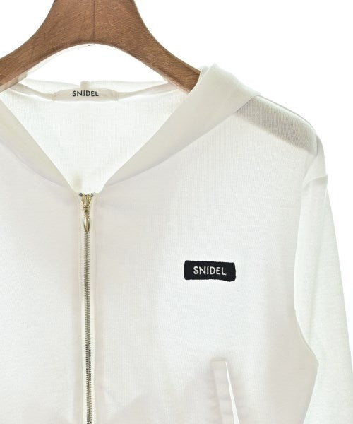 SNIDEL เสื้อยืด/เสื้อท็อปส์