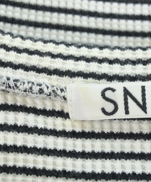 SNIDEL เสื้อยืด/เสื้อท็อปส์