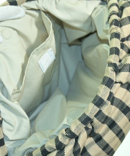 LUDLOW คลัตช์