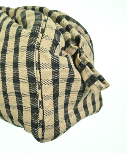 LUDLOW คลัตช์