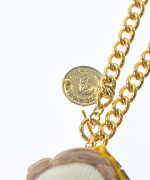 MUVEIL เครื่องประดับบนกระเป๋า