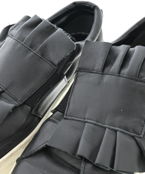 MUVEIL รองเท้าผ้าใบ