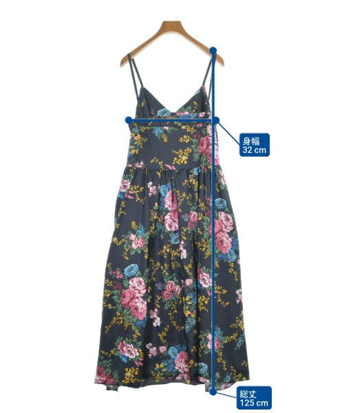 MUVEIL ชุดเดรส