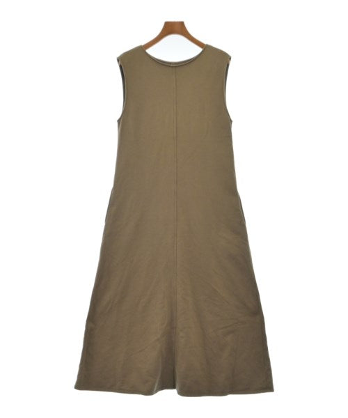 BEAMS Lights ชุดเดรส