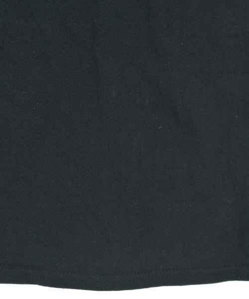 acca เสื้อยืด/เสื้อท็อปส์