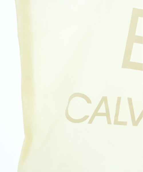 Calvin Klein Jeans กระเป๋าถือขนาดใหญ่