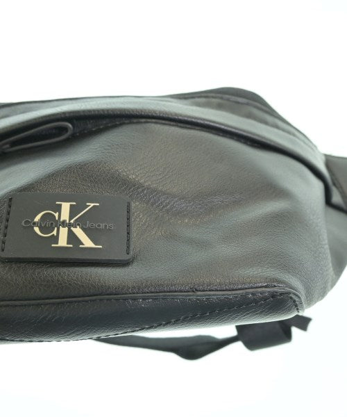Calvin Klein Jeans กระเป๋าสะพายข้าง
