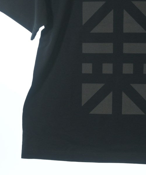 ANREALAGE เสื้อยืด/เสื้อท็อปส์