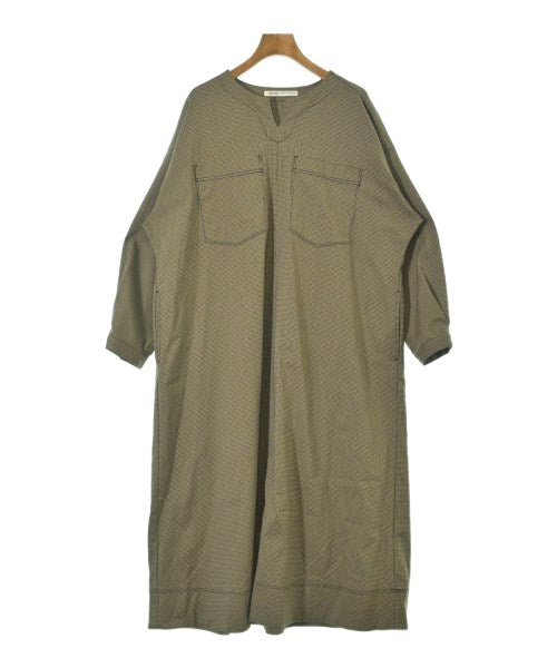 conges payes ชุดเดรส