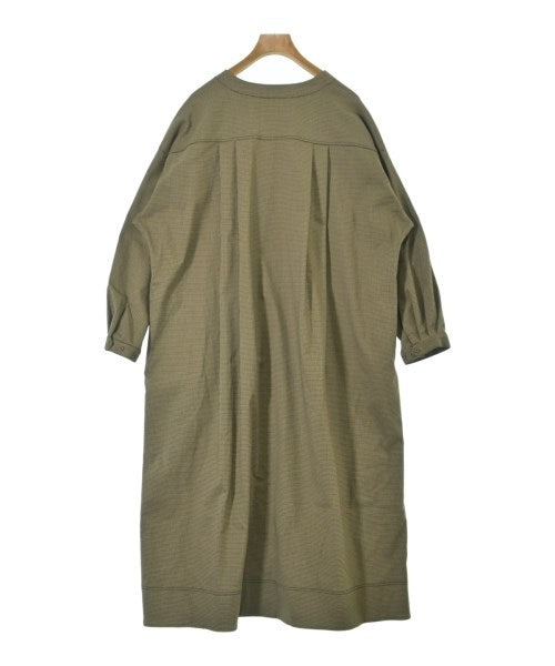 conges payes ชุดเดรส