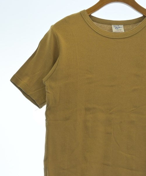 HUG O WaR เสื้อยืด/เสื้อท็อปส์