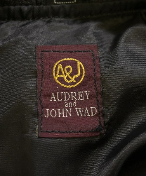 audrey and John Wad แจ็คเก็ตเบลาส์ อื่น