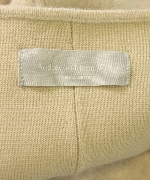audrey and John Wad เสื้อกั๊ก