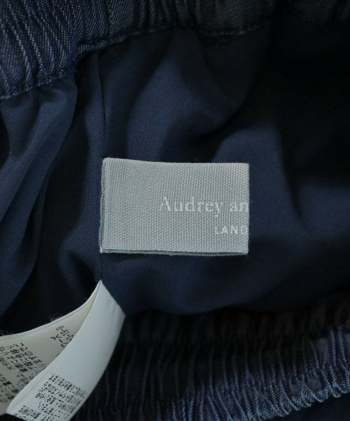 audrey and John Wad กางเกง อื่น