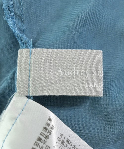 audrey and John Wad เสื้อสตรี