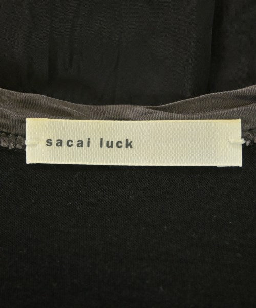 sacai luck เสื้อยืด/เสื้อท็อปส์