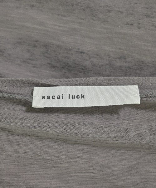 sacai luck เสื้อยืด/เสื้อท็อปส์