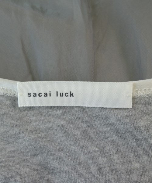 sacai luck เสื้อยืด/เสื้อท็อปส์