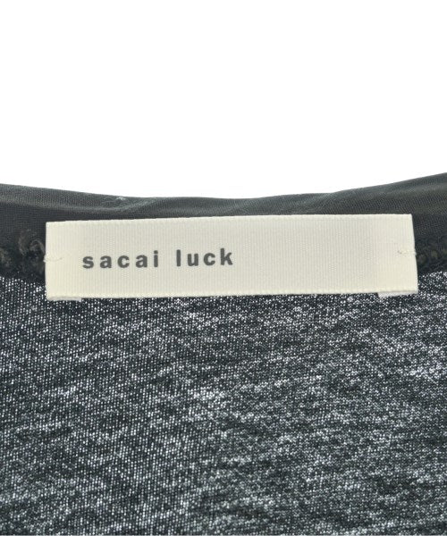 sacai luck เสื้อยืด/เสื้อท็อปส์