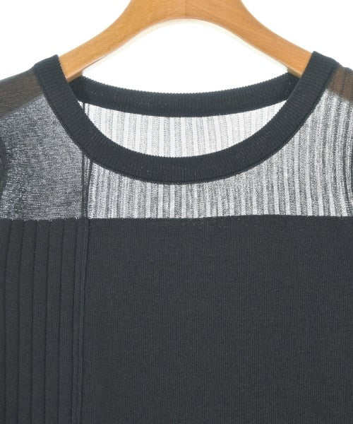 LOVELESS เสื้อกันหนาว