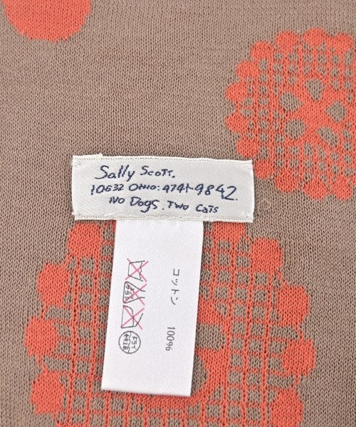 Sally Scott ผ้าพันคอกันหนาว