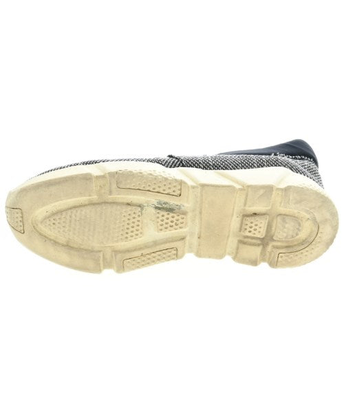 ALL BLACK รองเท้าผ้าใบ