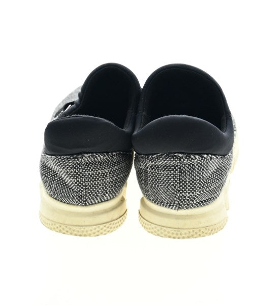 ALL BLACK รองเท้าผ้าใบ