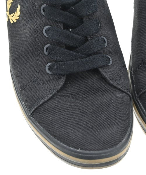 FRED PERRY รองเท้าผ้าใบ