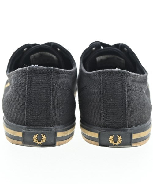 FRED PERRY รองเท้าผ้าใบ