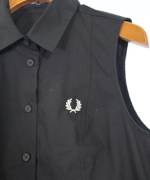 FRED PERRY เดรสที่เป็นเสื้อเชิ้ตตัวยาว