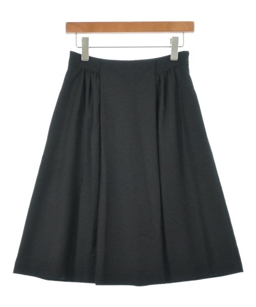 A.P.C. กระโปรงยาวถึงเข่า