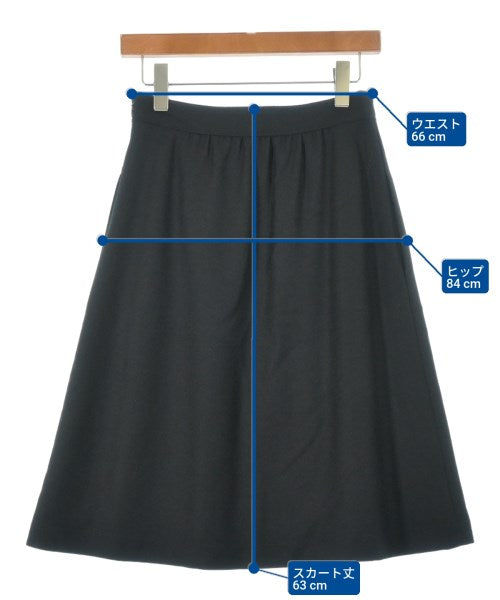 A.P.C. กระโปรงยาวถึงเข่า