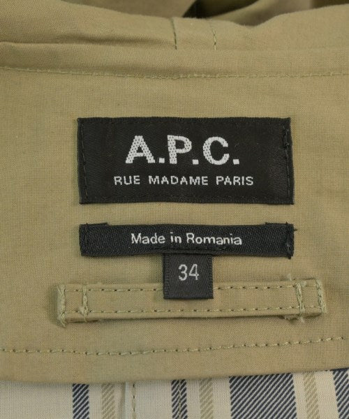 A.P.C. เสื้อกันฝน
