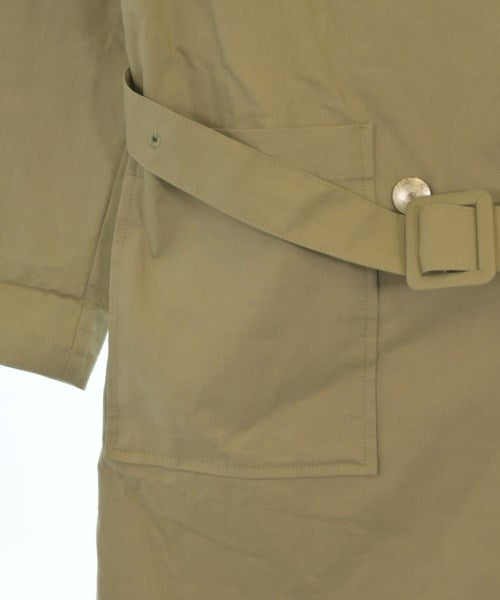 A.P.C. เสื้อกันฝน