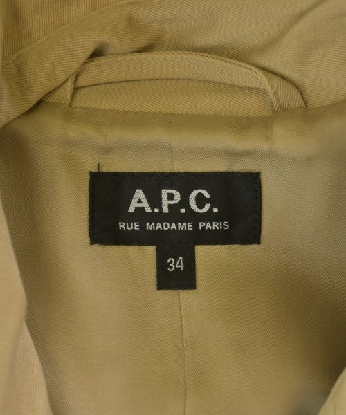 A.P.C. เสื้อกันฝน