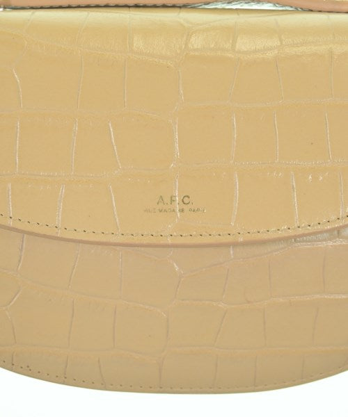 A.P.C. กระเป๋าสะพาย