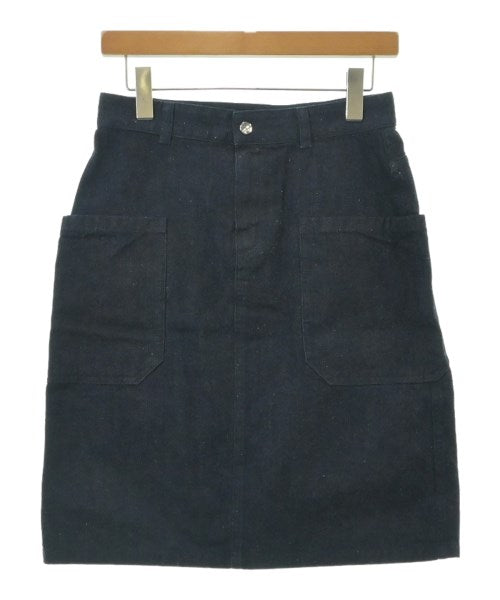 A.P.C. กระโปรงยาวถึงเข่า
