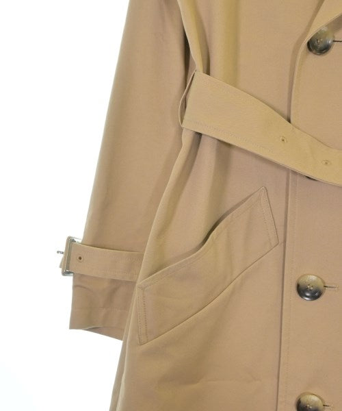 A.P.C. เสื้อกันฝน