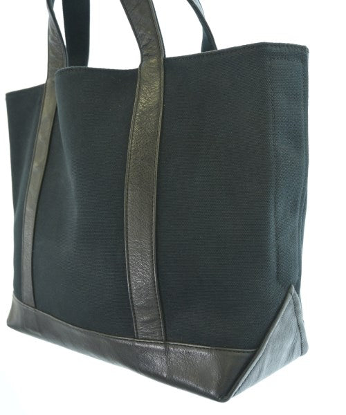 A.P.C. กระเป๋าถือขนาดใหญ่