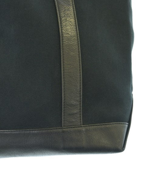 A.P.C. กระเป๋าถือขนาดใหญ่